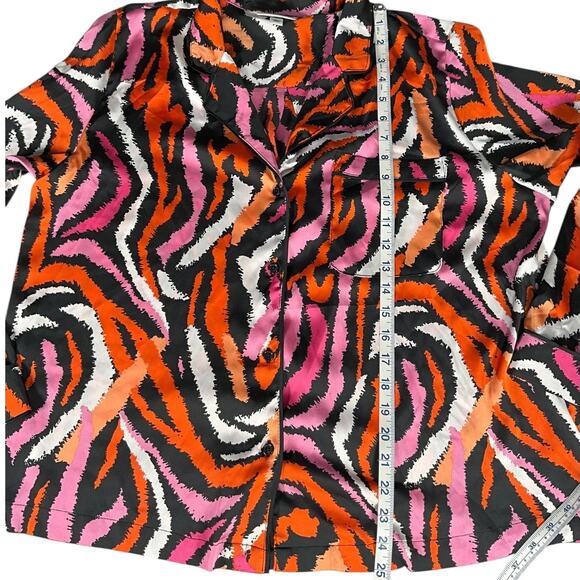 DVF x Target Satin Pajama Set L Tiger Stripe Button Shirt Shorts Silky Lounge - Picture 5 of 10